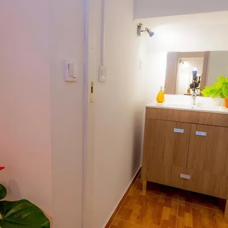 بيت شباب Swisslisbon *